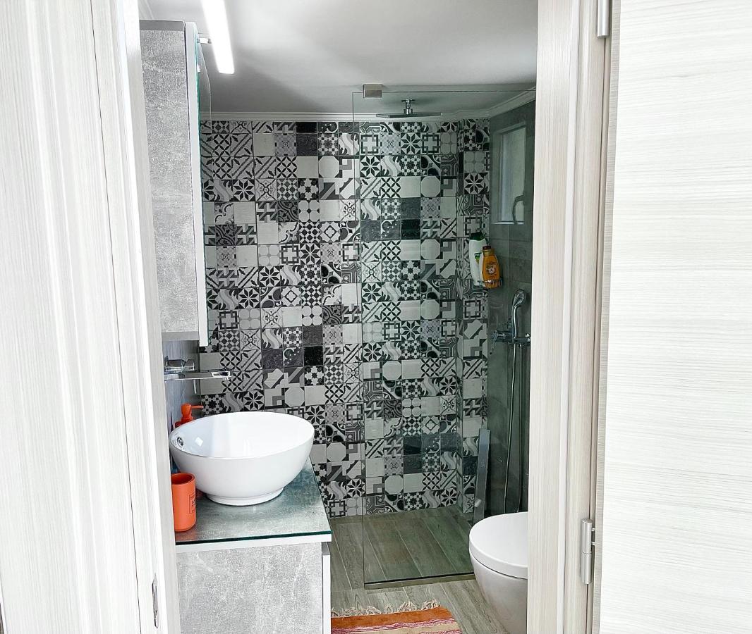Genius Loci Apartment Кавала Екстериор снимка